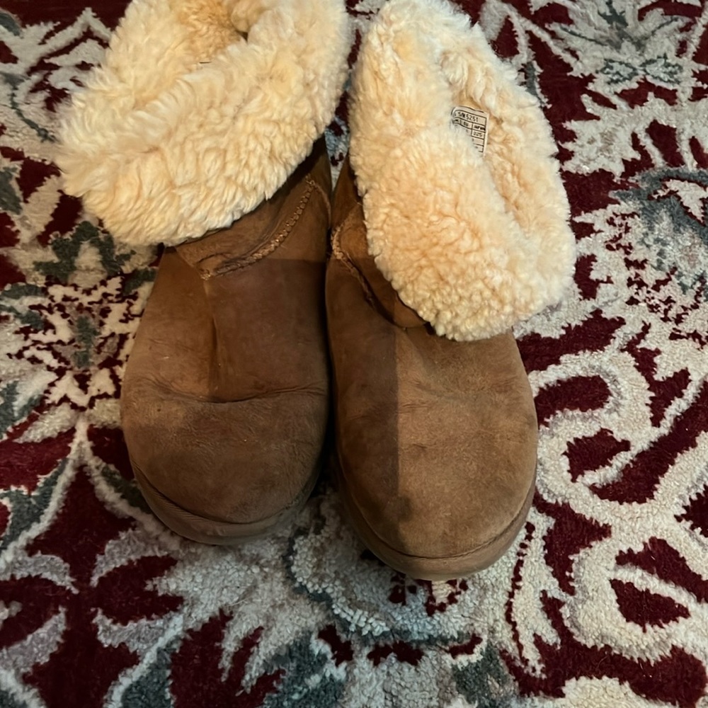 Use tan UGGs